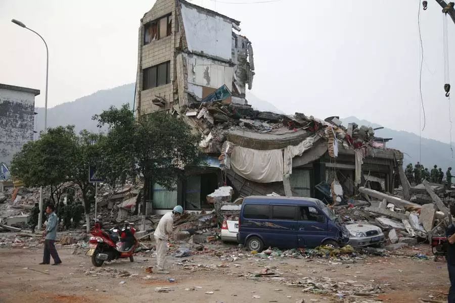 【枣庄远方】能救命!驾车途中遇地震,这么做能保命!