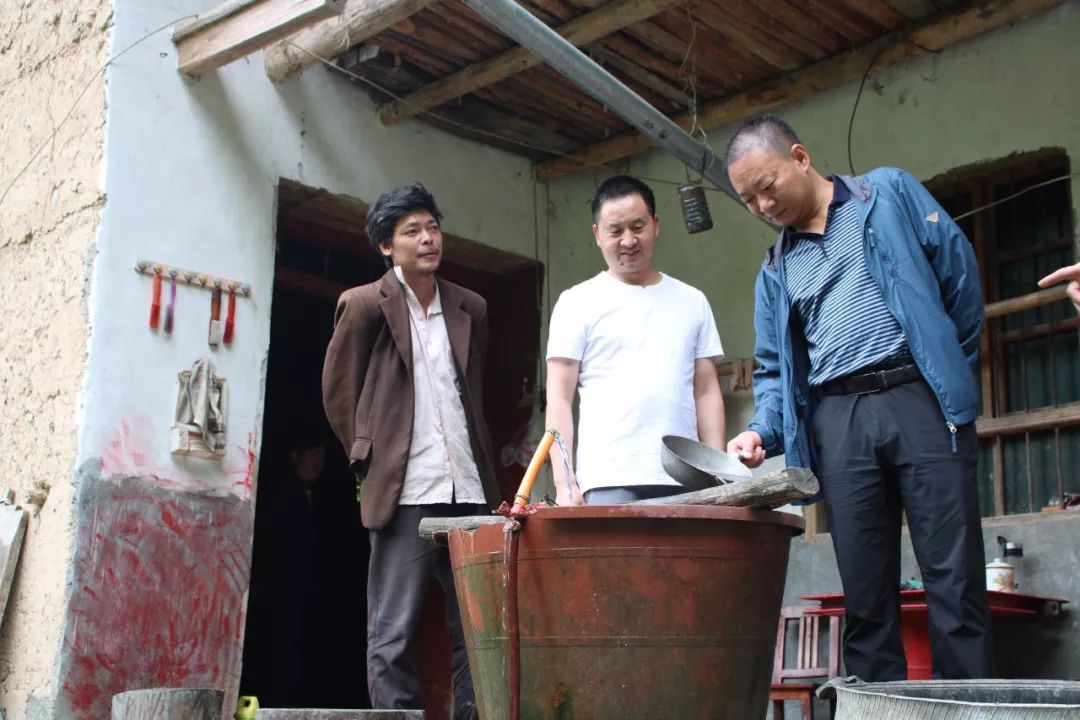 百日攻坚专栏|副县长魏强到观音,巴庙两镇调研指导脱贫攻坚工作