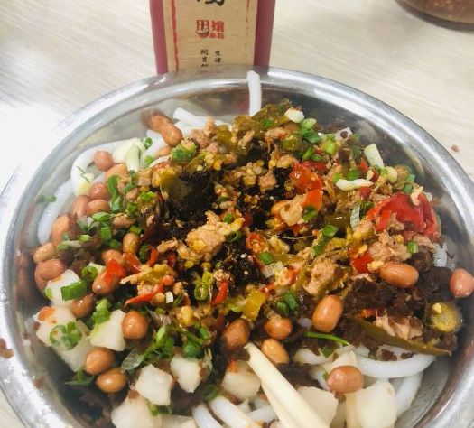 这个能做出老干妈的城市,还怕拿不出一份宝藏美食清单?