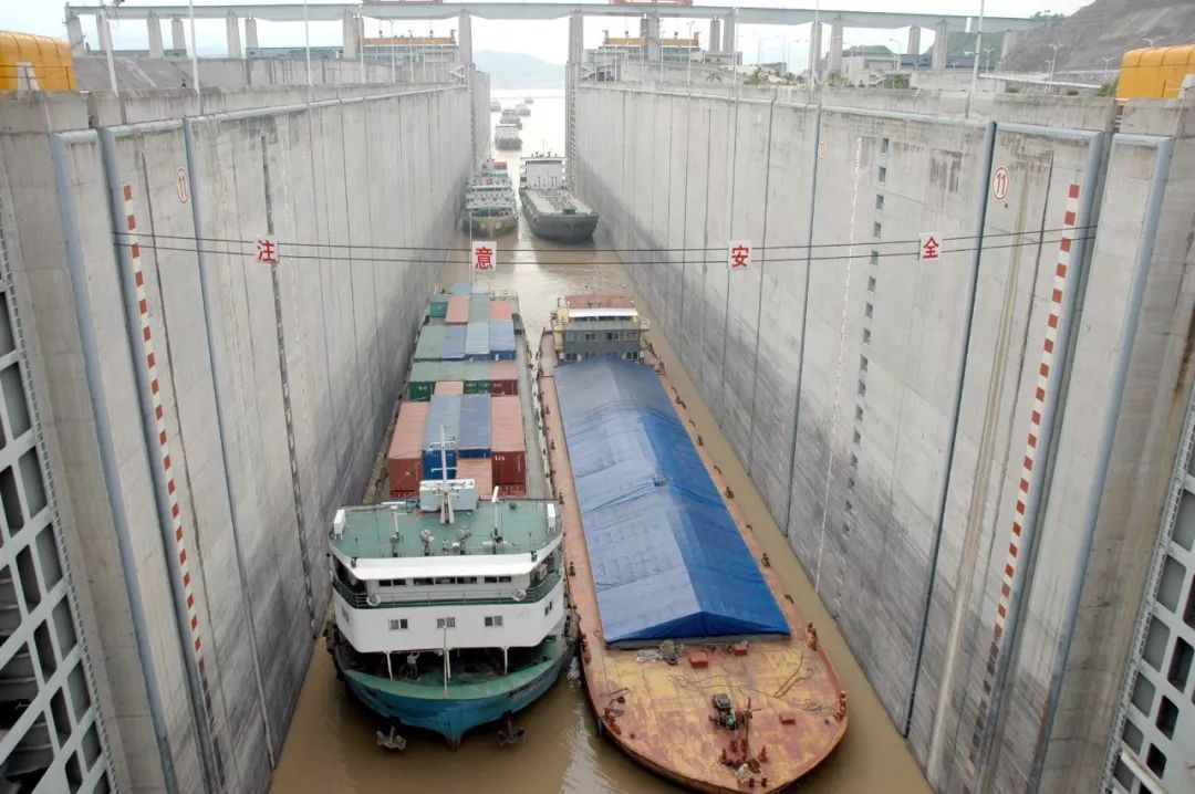 三峡双线五级船闸通航16年成绩单