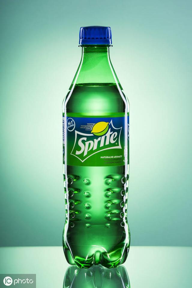 统治雪碧58年的绿瓶准备退休,透明瓶子上位,将带来新形象