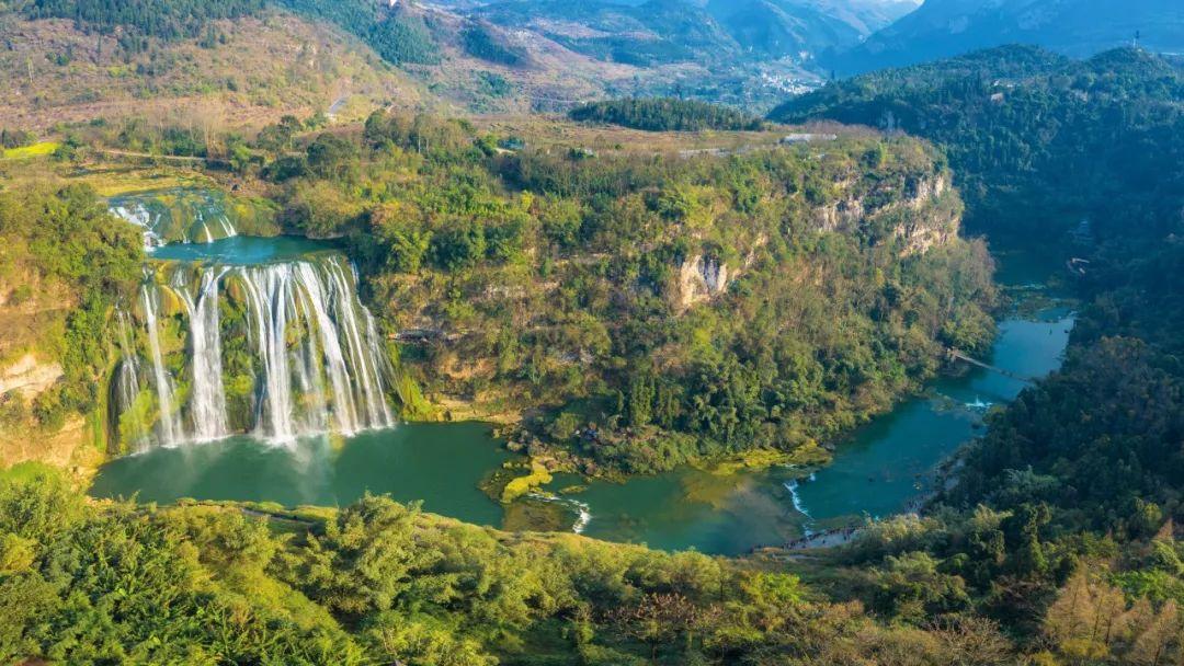 游过了贵州高山绿水你就相当于游了地球山水一圈