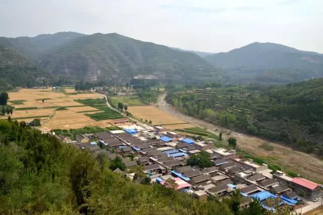 河南焦作作家采风太行丹河边关注博爱县这个非同一般的小山村