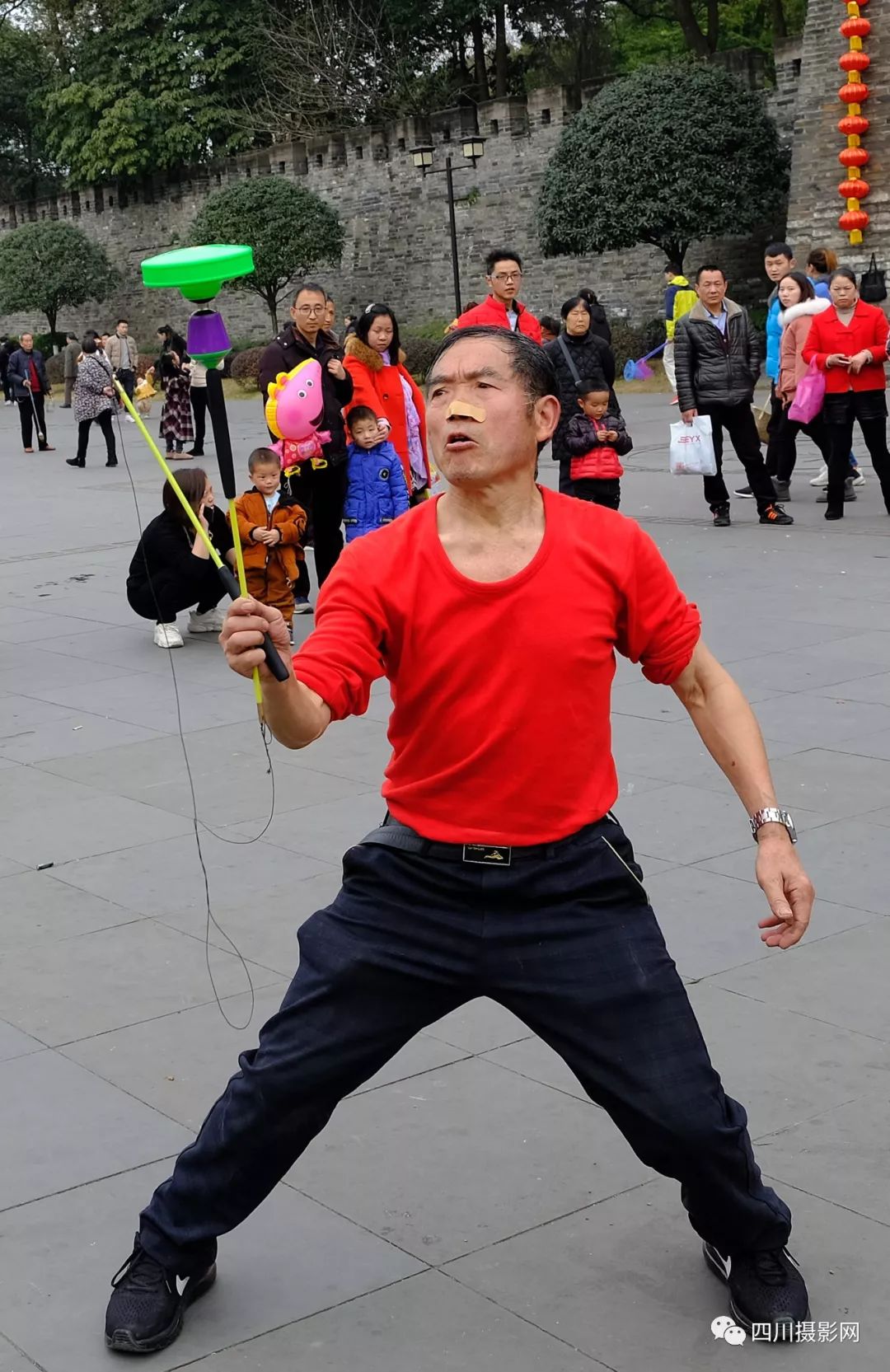 [作品分享] 与世无争|技艺高超的抖空竹