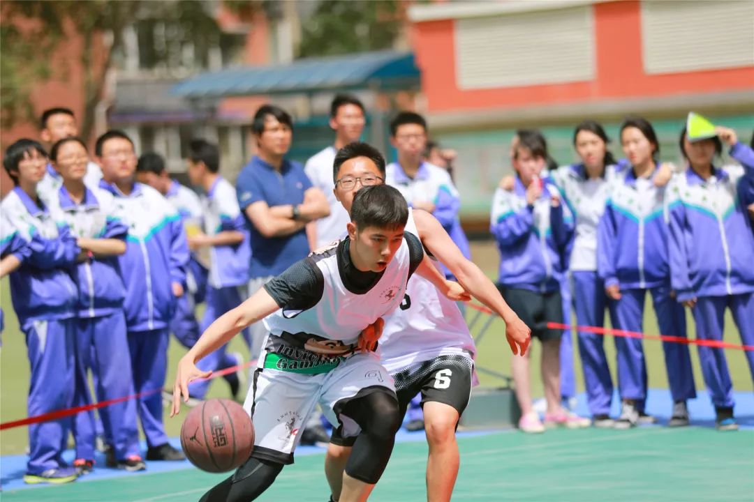 汗水筑梦青春运动装点校园高中部2019年度阳光体育节之高二年级篮球赛