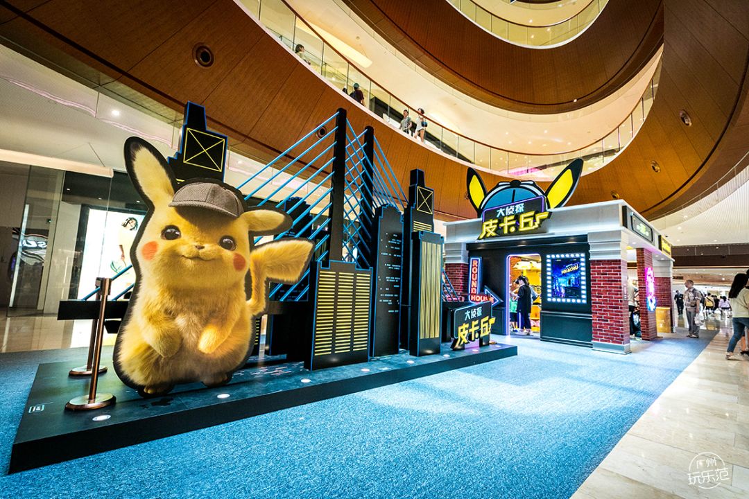 整个展览一共分为三个主题区域,电影主题街景区,街景dp popup store区