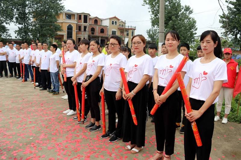 潢川县联盟学校启动暨揭牌仪式在伞陂镇中学举行