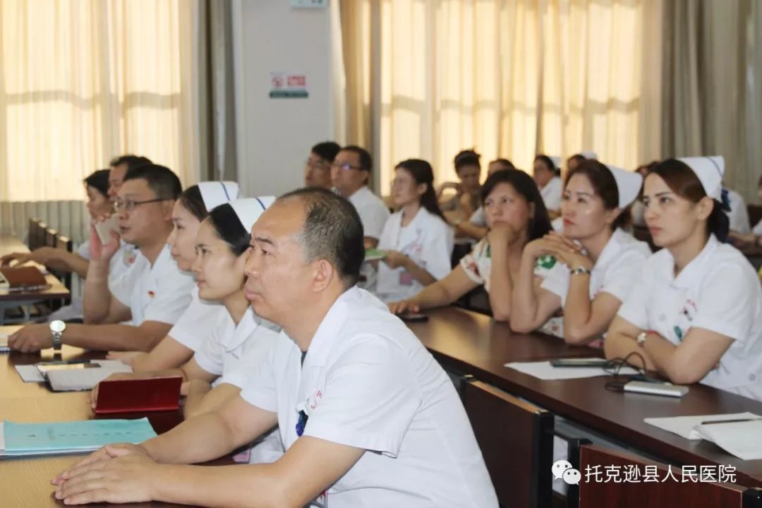 新疆醫科大學第二附屬醫院吳勤奮專家團一行來院指導卒中中心建設