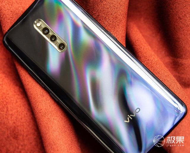 体验带上手机去旅行vivox27我以专业的摄影态度要求你