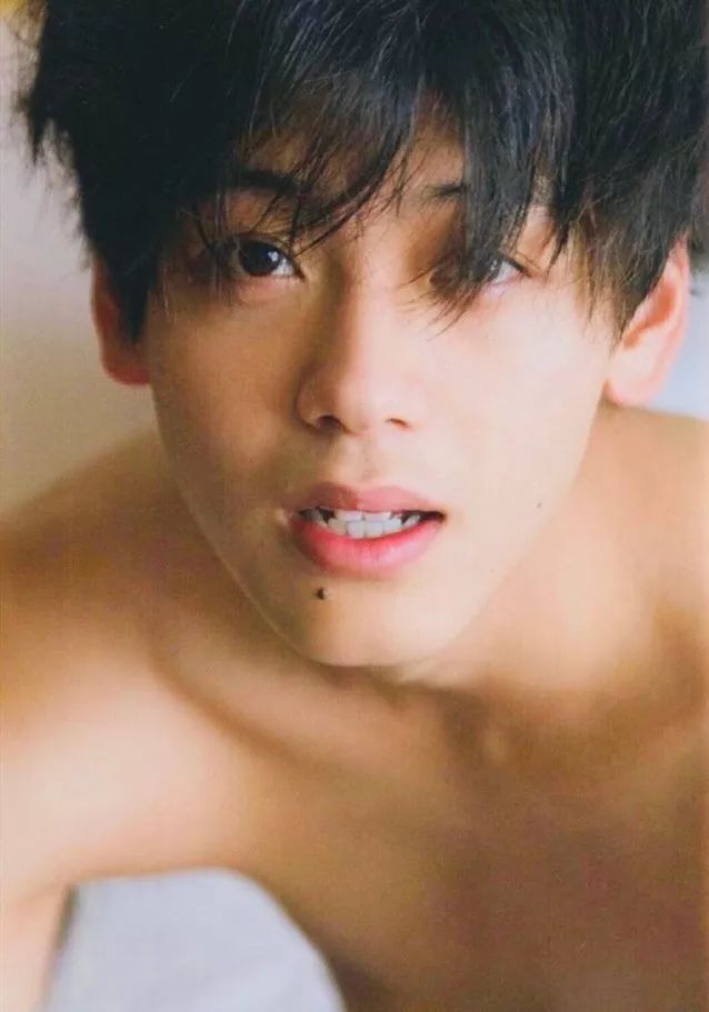 360度,全方位地展现出来~伊藤彰纪则将他的魅惑与性感在竹内凉真的这