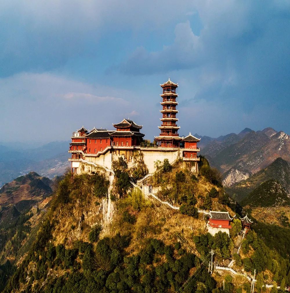 点我,定制贵州山地旅行息烽西望山西望山,又名希望山,西山,它坐落与