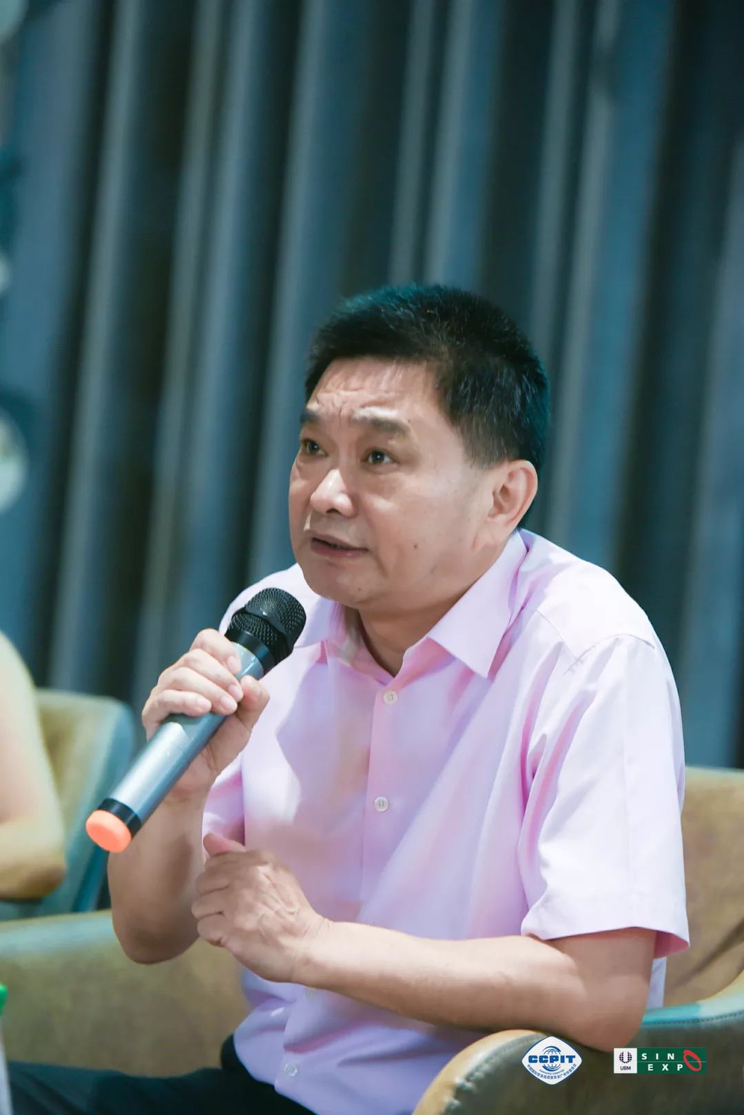 首先由广州市贸促会副主任张超平先生拉开了新闻发布会帷幕,为到场