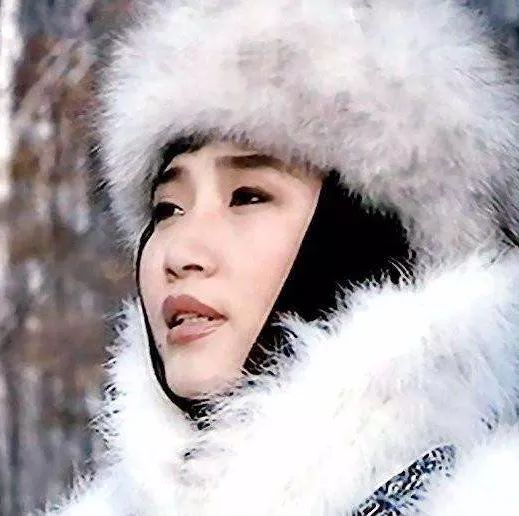 电视剧《篱笆,女人和狗》插曲《苦篱笆》咫尺天涯皆有缘,此情温暖人间