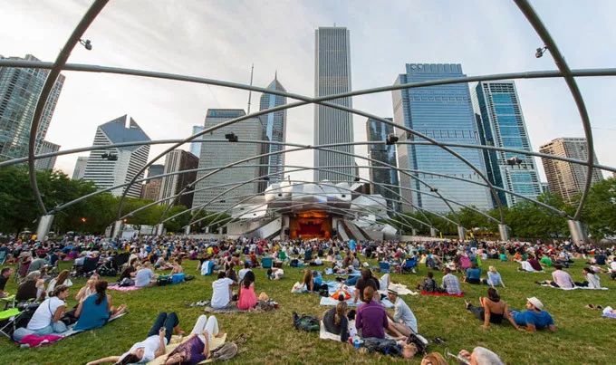 《大提琴组曲》,是大提琴演奏的经典曲目,也是马友友四岁开始学琴时