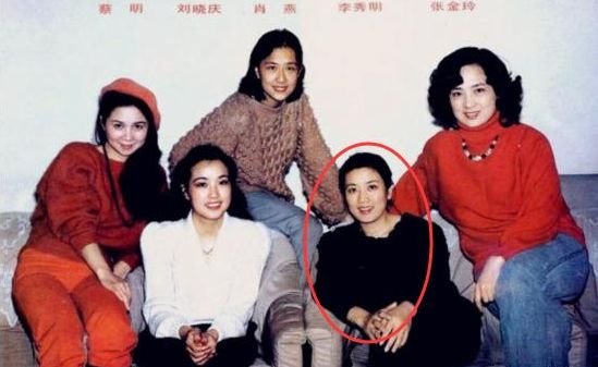 看到66岁唐国强和64岁李秀明后才知道什么叫帅