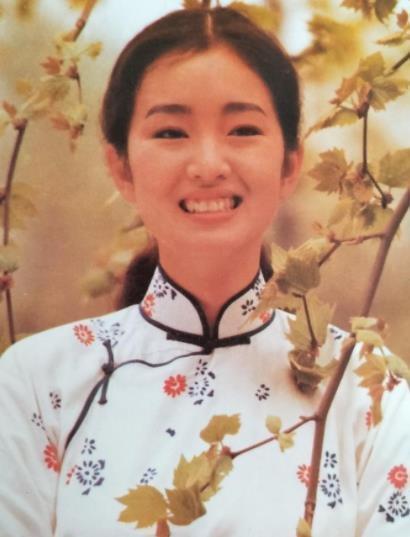 难得一见从童年到少女时代的巩俐的珍贵老照片