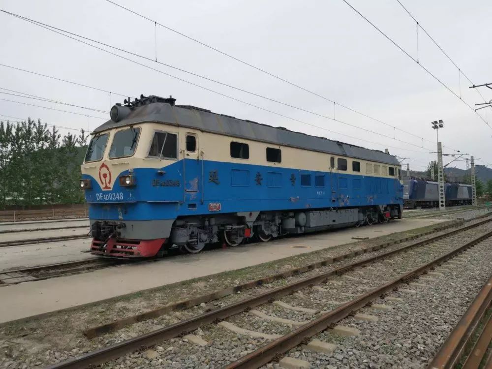 "延安号"机车的命名,是延安机务段与延安市携手共建精神文明的一项