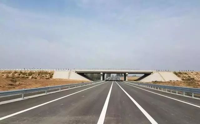 县段,继续推进壶关—陵川夺火(晋豫界)高速公路和平遥 —沁源 —安泽