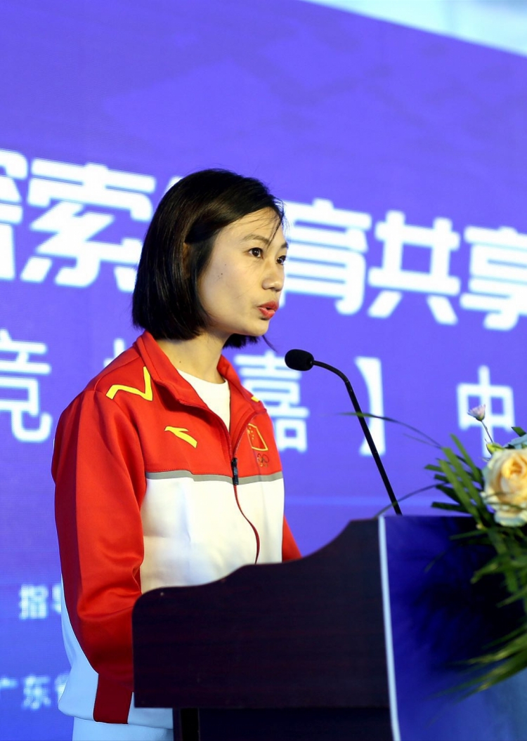 广东跳水名将劳丽诗出席发布会.