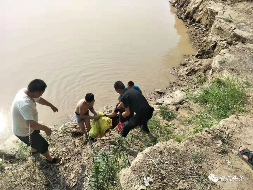 菏泽一名18岁男孩,黄河浮桥附近野游溺亡!_郓城