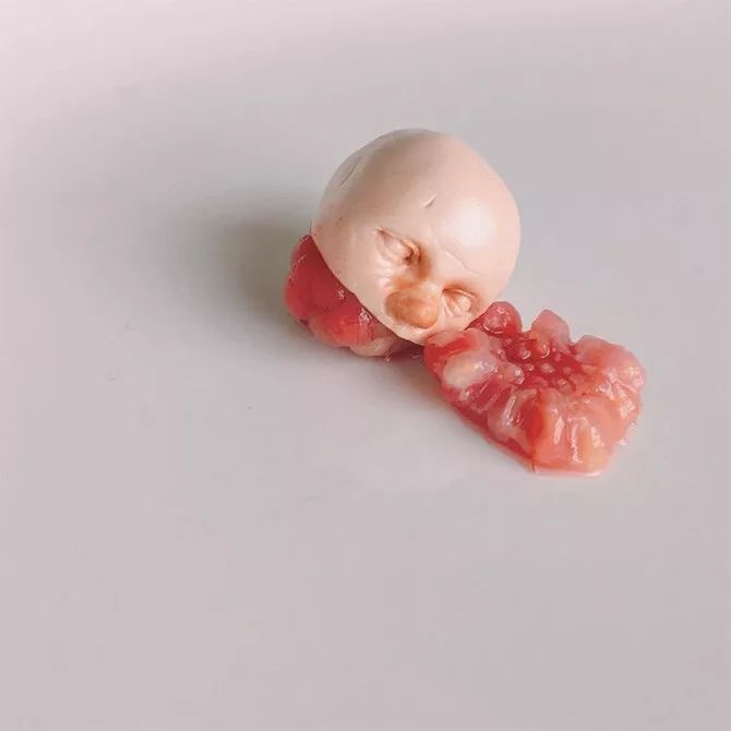 创意甜美血腥小天使惊悚婴童在线吓人