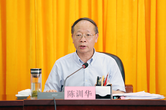 市人大常委会主任赵贡桥,市领导尹恒斌,张本强,周丽莉,陈应武,周涛