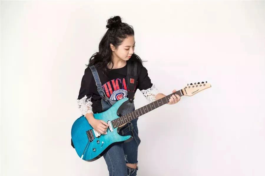 元气吉他少女黄诗雅-音乐窝小明星巡回分享会 summertime即将启程