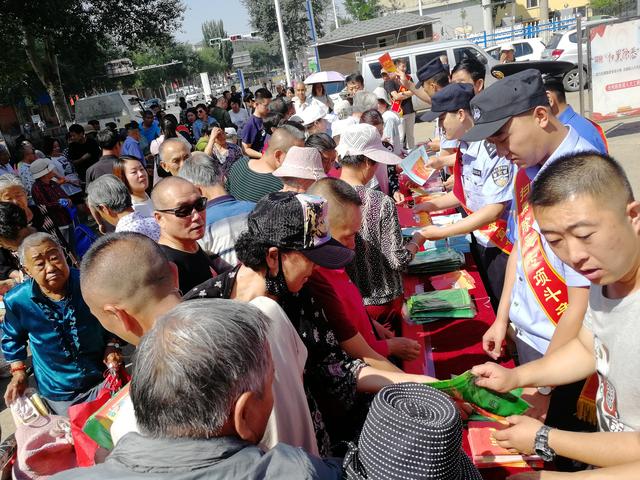 回民区在行动全区上下积极开展各类扫黑除恶专项斗争宣传活动