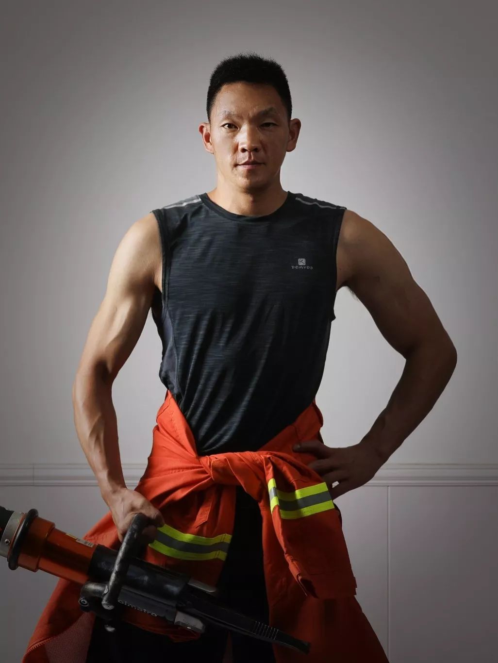 眨眼就亏了江北消防指战员们的肌肉秀正能量来袭