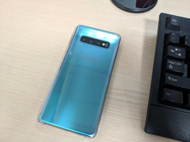 三星放大招,骁龙855 三摄 大内存降价400元,网友:买早了!_华为