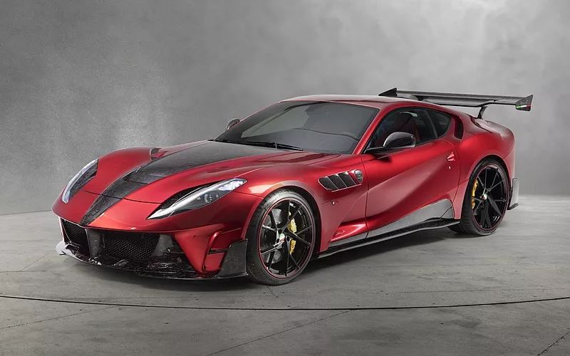 激进与奢华的碰撞mansorystallone碳纤上身法拉利812superfast