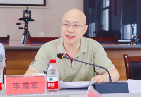 镇长章建荣对我镇前期文化礼堂建设工作成效做了充分的肯定,并希望各