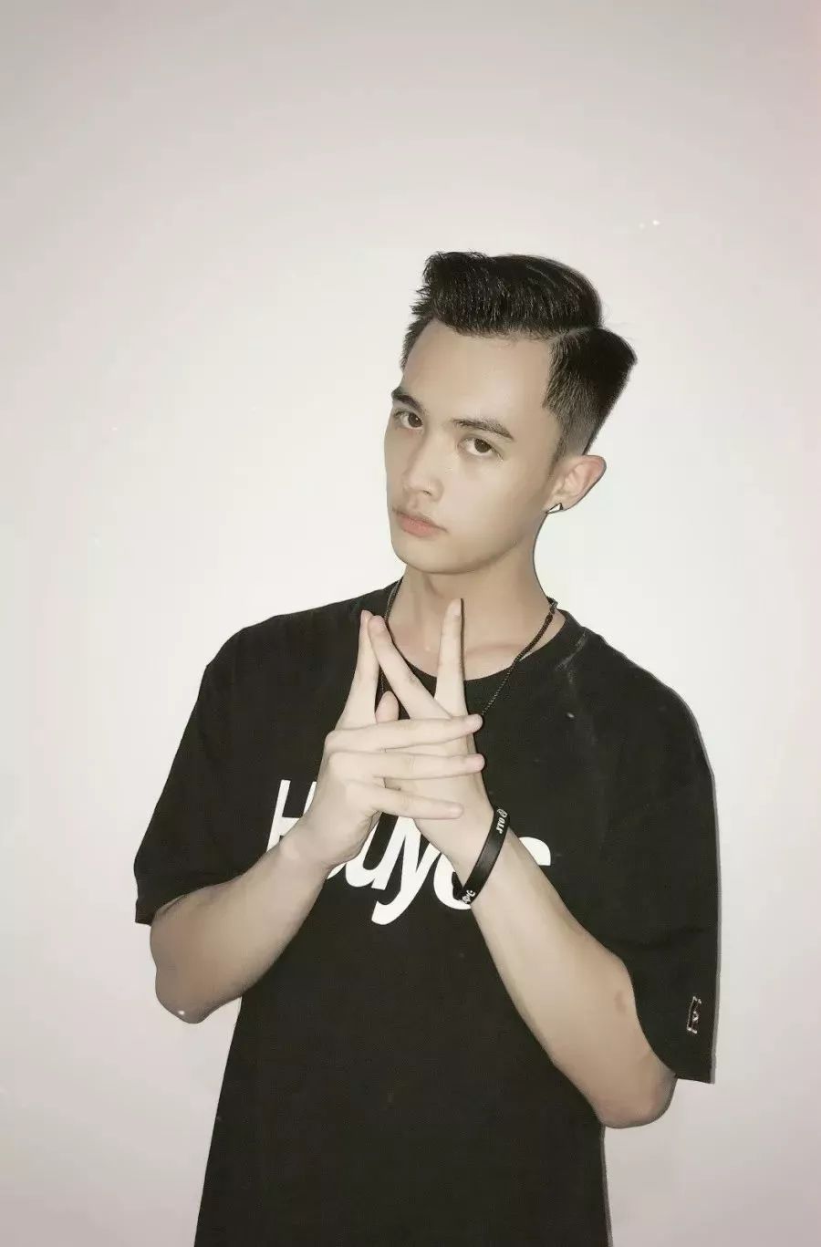 会长 陈宇宁校南朝街舞协会跟老理事共处了一年,所有事情我们都有福