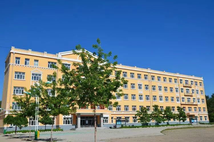 扎兰屯市第一中学致初三家长的一封信