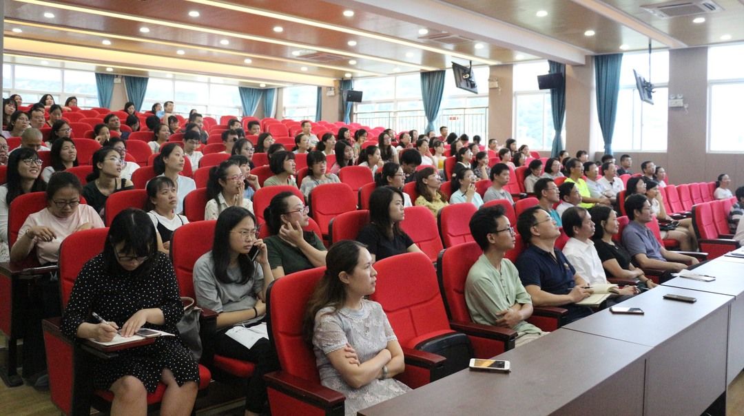 福清卫校召开消防安全知识讲座