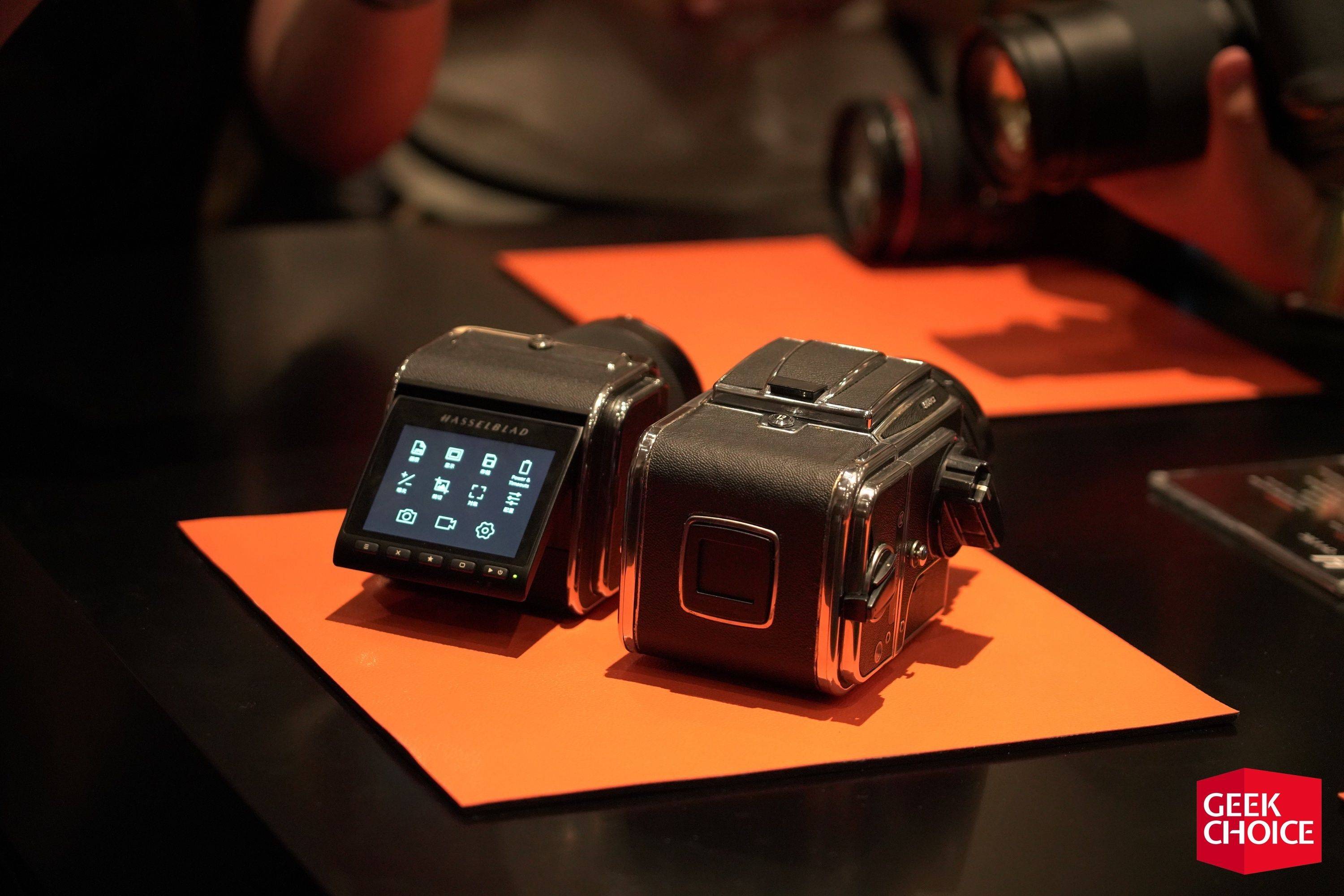 全面升级售价却砍半,哈苏发布仅售 4 万元的中画幅无反相机