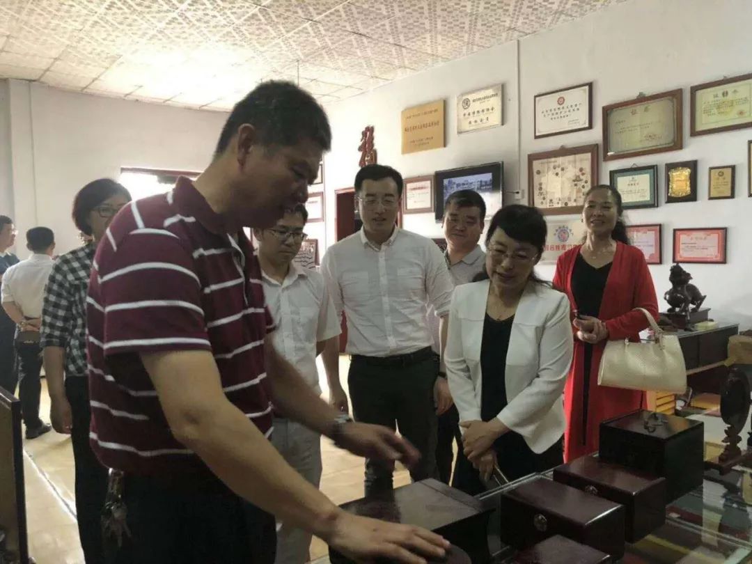 文化和旅游部非遗司副司长张玉红一行来我市调研