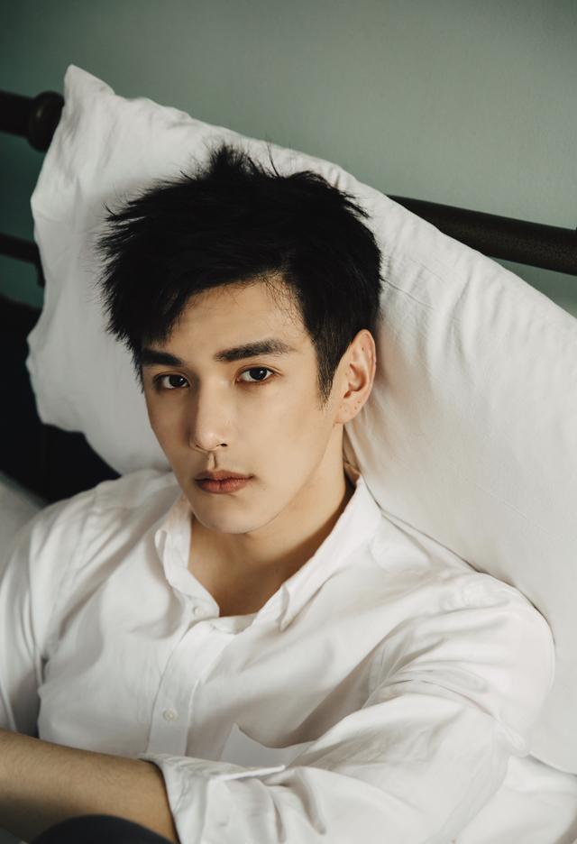 《大约是爱》主题曲mv上线 彦希完美诠释曲折情感