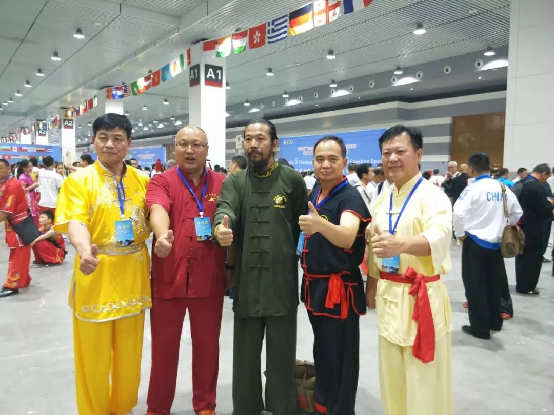 广西田阳县瓦氏弟子梁飞鸿斩获世界传统武术锦标赛男子d组一金一银