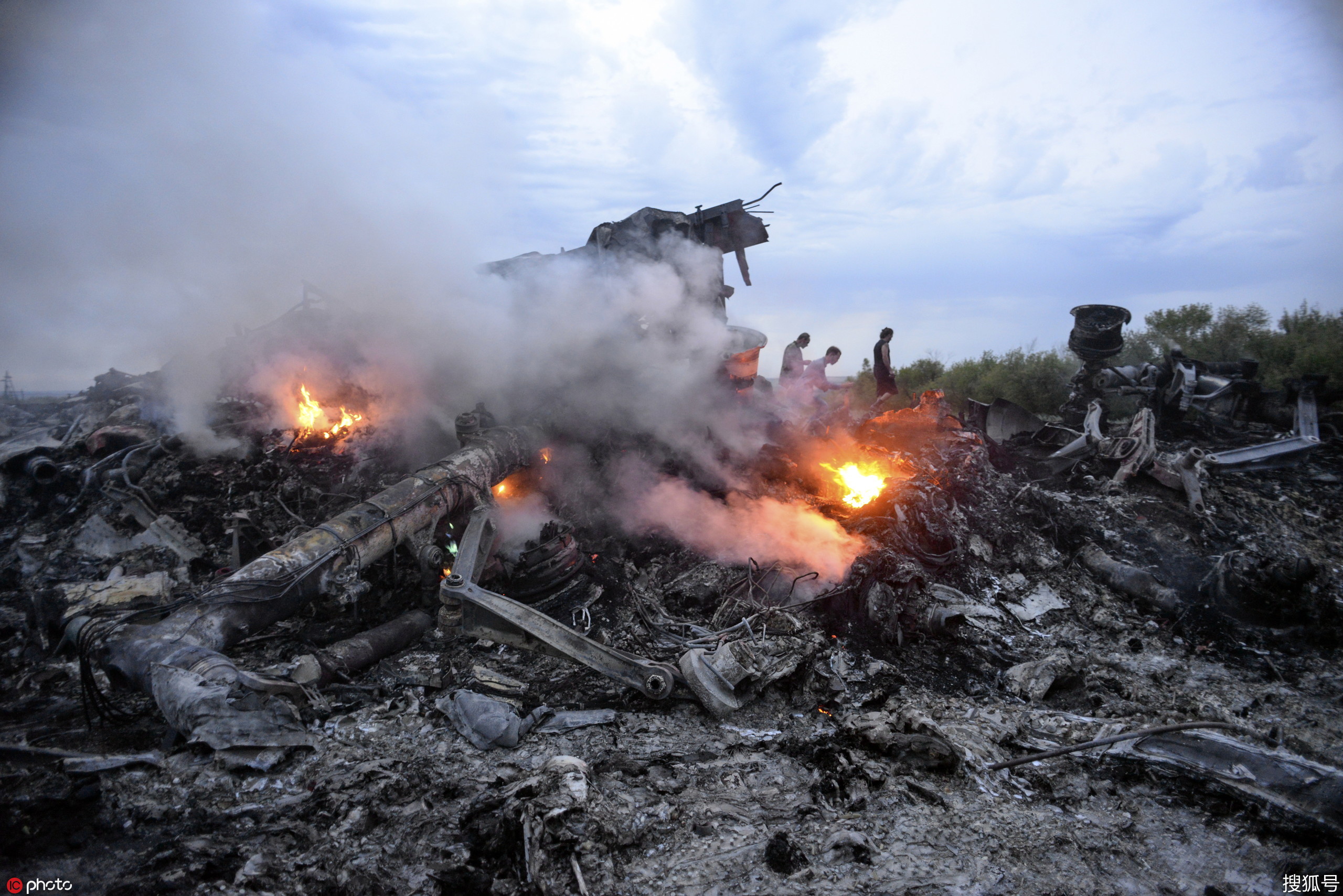 马航mh17空难调查组公布4名嫌犯身份 发出逮捕令