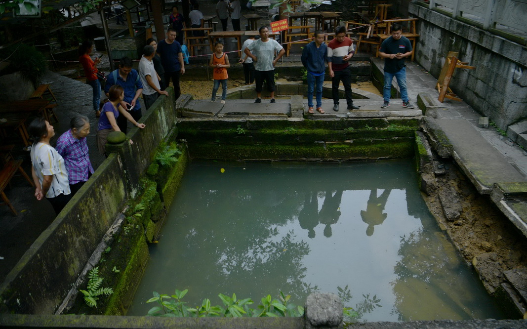 四川宜宾:葡萄井重新开始蓄水