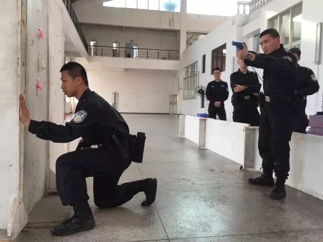 广警招生网文字 广警战宣(陈秋君 韩晓燊)摄影 广警战宣(黄韵茹