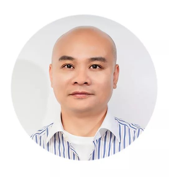 周纪迁saint angelo vip为周爸爸选择的衬衫则是采用竹纤维材质,夏季