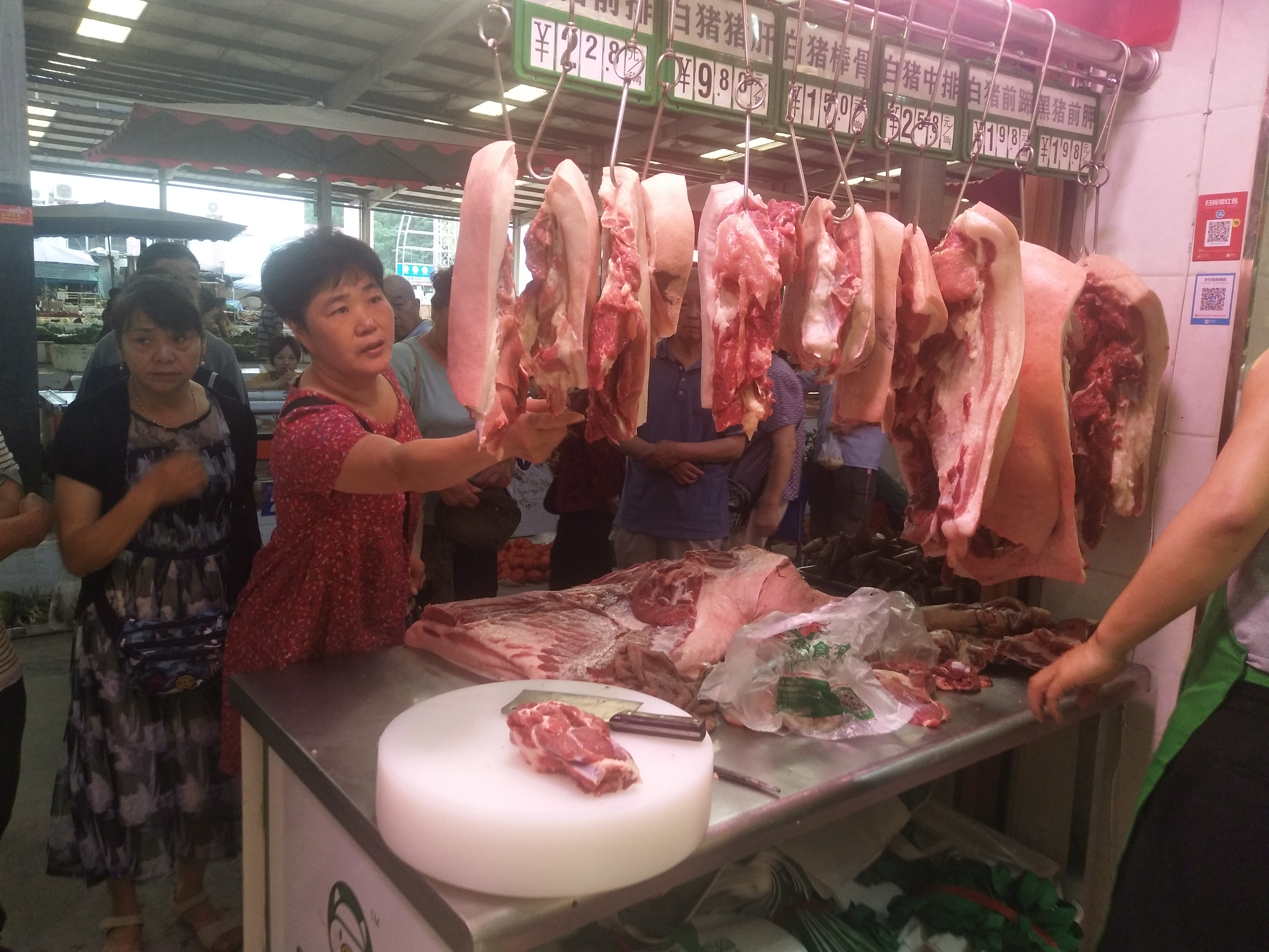 陈小村纯粮食猪肉——致力打造最安全健康的良心猪肉品牌