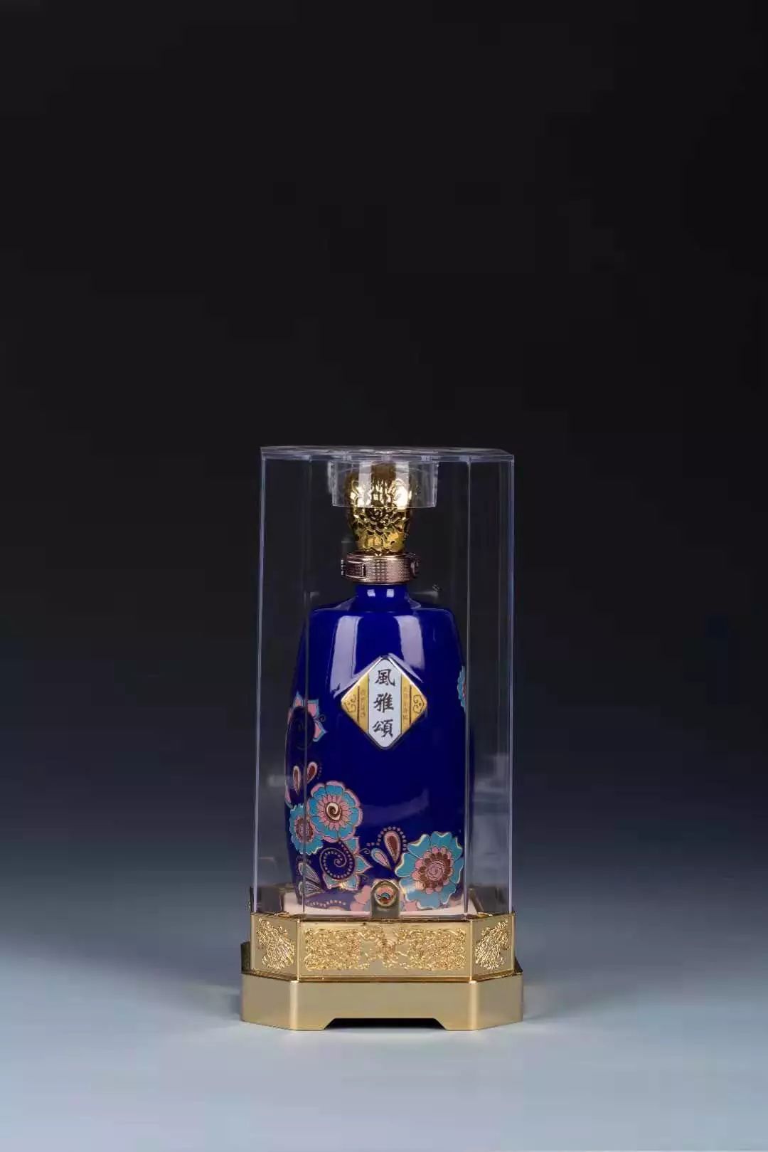 风雅颂酒瓶可以拿在手中的历史文末有亏本秒杀