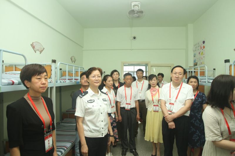 【楚商动态】楚商走进省女子强戒所,帮教行动暖人心_戒毒