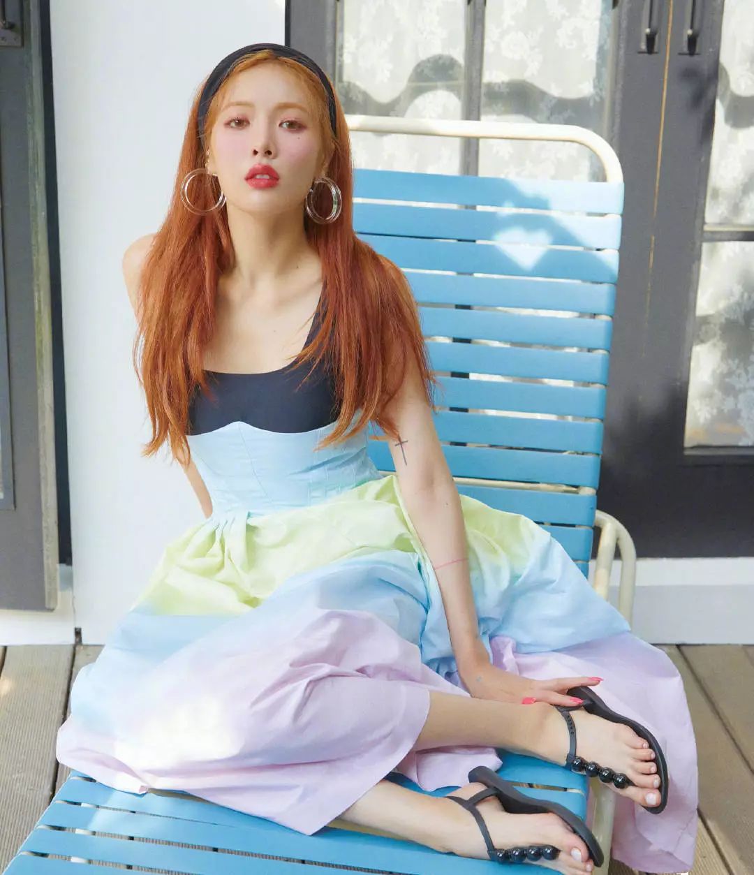 自从泫雅火了之后,不少一直想纹身又怕被父母逐出家门的小姑娘纷纷