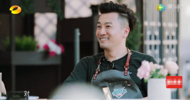 苏有朋46岁演乾隆和黄圣依曾黎一起担任御膳体验官