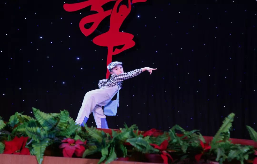 踏舞而来视频速递┃许少瑄独舞报童晨曦