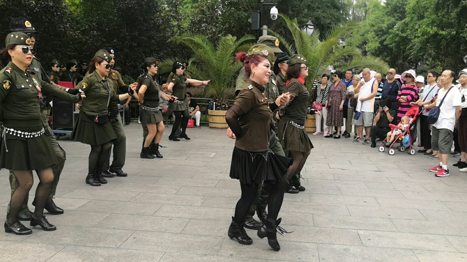 水兵舞《情路彎彎》雙人對跳,歌曲好聽